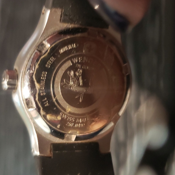 Genuine Swiss Wenger Watch - Picture 5 of 13